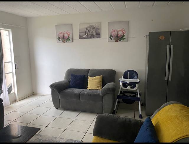 2 BEDROOM SECTIONAL TITLE FOR SALE IN RAVENSWOOD